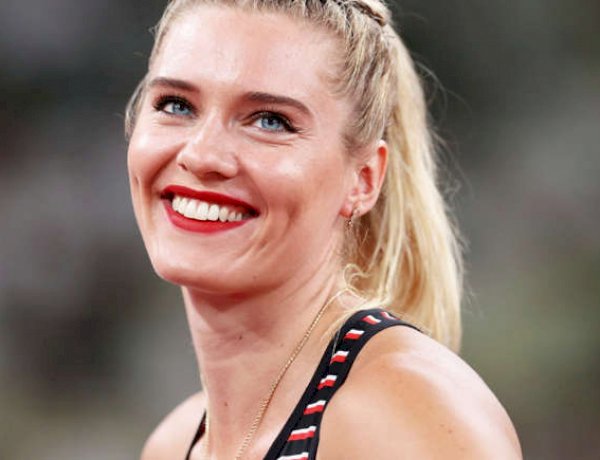 Alysha Newman, a medalhista de ouro que também triunfa em plataforma adulta