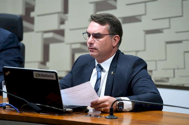 Agente da Abin é demitido por vazar dados sobre